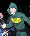 Justin Bieber at a London Hotel - justin-bieber photo