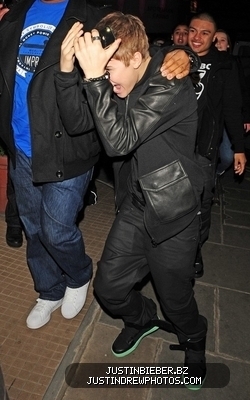  Out To abendessen in London-March 15