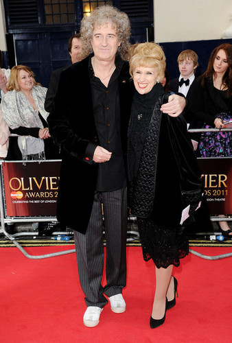 The Olivier Awards 2011 - Arrivals