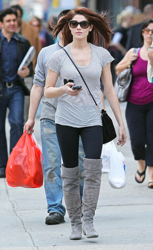 Ashley Greene: Soho Shopping with Dad Joe