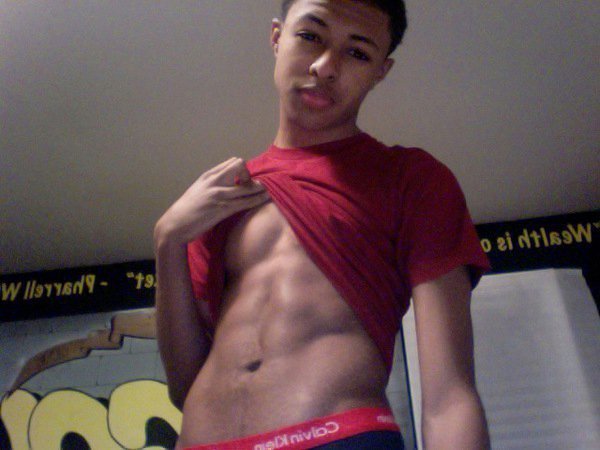Diggy Simmons Abs