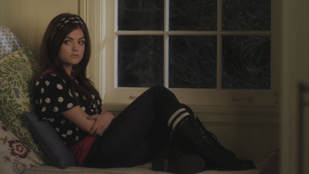 Lucy Hale As Aria Montgomery In Pll Lucy Hale Image 20277455 Fanpop