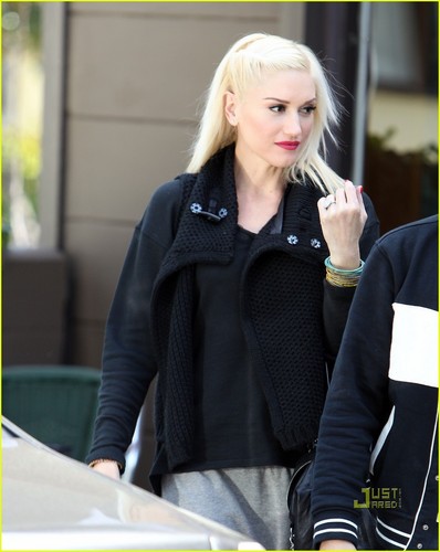  Gwen Stefani: Manicure Mama