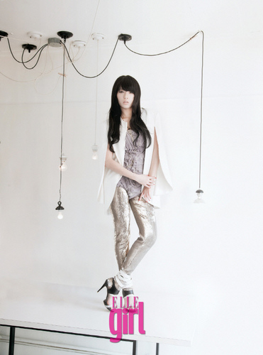  Hyuna For Elle Girl 2011