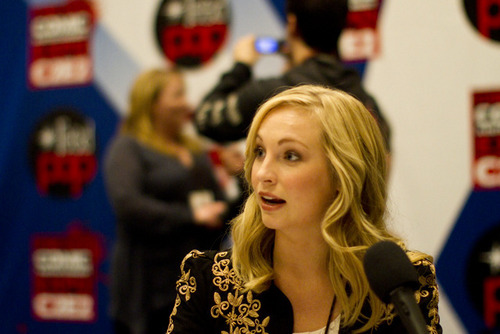  mais fotografias of Candice at the Chicago Comic & Entertainment Expo! [19/03/11]