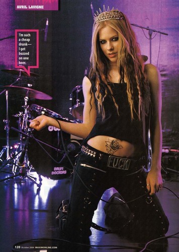  Avril in Maxim 2004