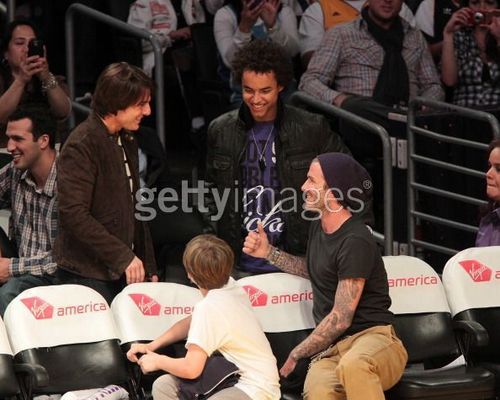  Beckham and Tom Cruise link up at the Lakers - 27 March 2011