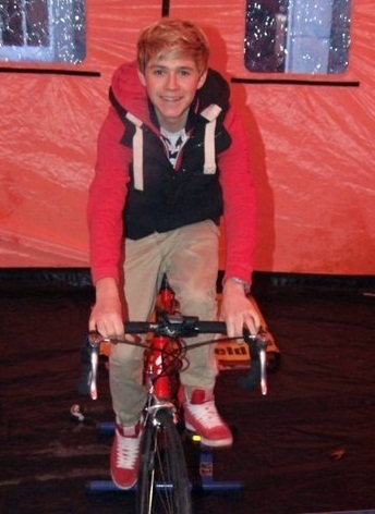  Irish Cutie Niall (I Ave Enternal l’amour 4 Niall & Always Will) Rare Pic! 100% Real :) x