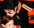Michael with children's - michael-jackson photo
