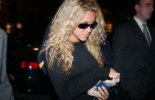  Shakira: Paris, France