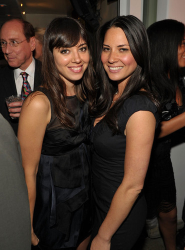 Aubrey & Olivia Munn @ The 2010 Entertainment Weekly and Women In Film Pre-Emmy Party