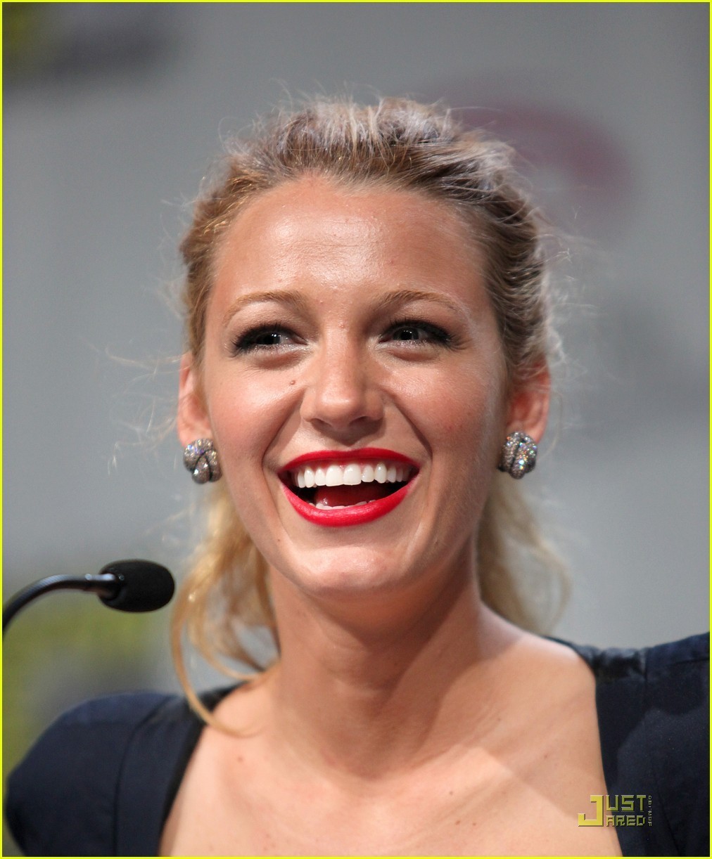 Blake Lively WonderCon with