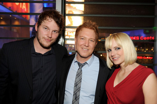  Chris Pratt, Anna Faris & Ryan Cavanaugh @ 'Take Me inicial Tonight' Premiere - After Party - 2011