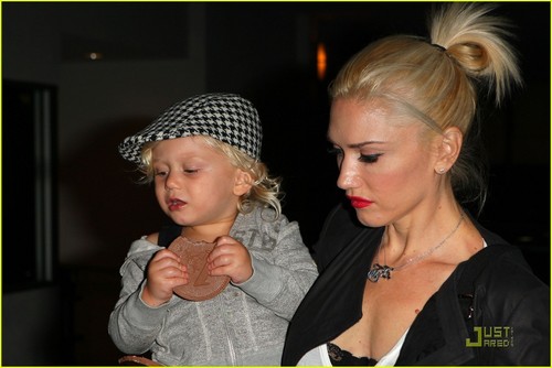  Gwen Stefani: dîner with the Family!