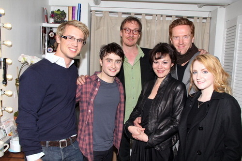  HP cast attend Daniel Radcliffe's 'How to Succeed' Sunday tunjuk