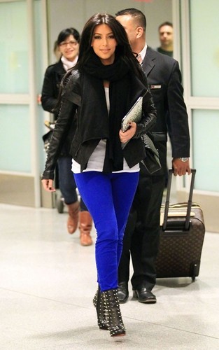  Kim and Kendall are spotted at JFK airport upon arrival in New York 3/25/11