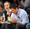 Zac Efron Cheers On Lakers (Photos HQ) - zac-efron photo