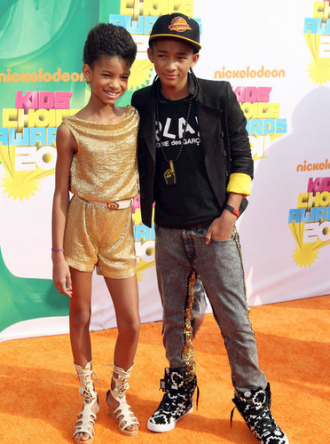  Jaden and Willow on the laranja carpet at The Kids' Choice Awards 2011
