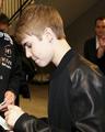 Justin Bieber Evander Holyfield Meeting - justin-bieber photo