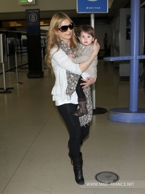 Sarah and Charlotte at LAX Airport - 4th April 2011 