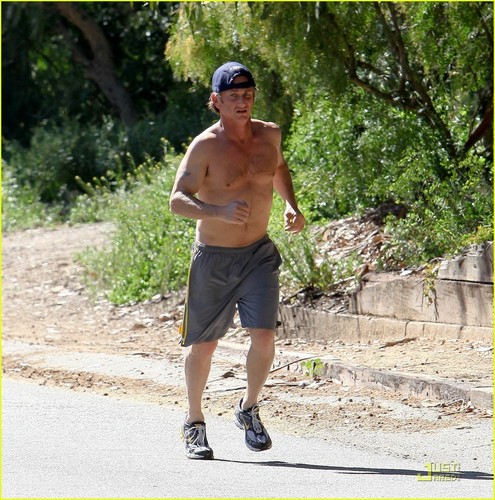  Sean Penn: Shirtless Jogging In Malibu