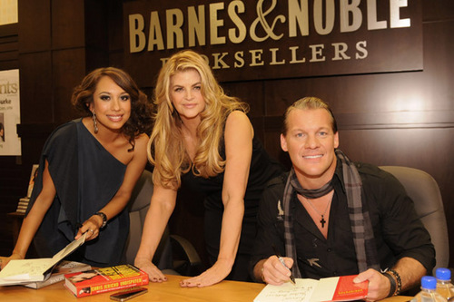 Cheryl Burke & Chris Jericho Book Signing For Dancing Lessons And Undisputed – March 28th, 2011
