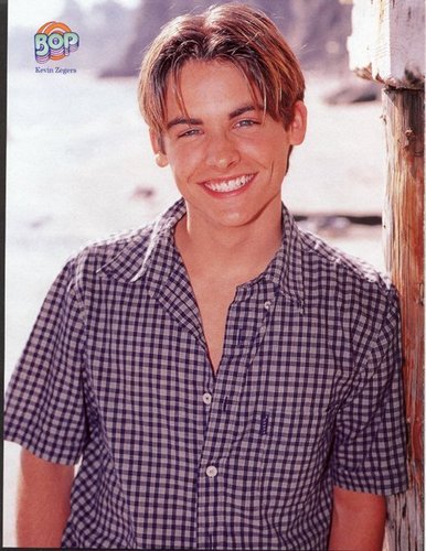  Kevin Zegers