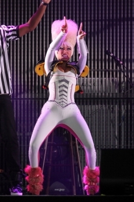 Nicki - Performing At Providence, RI - March 16th 2011