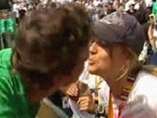 Tomas Berdych kiss Lucie Safarova