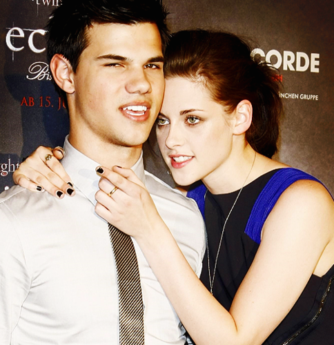  kristen and taylor