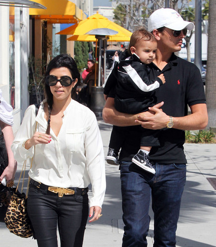 Kourtney Kardashian And Family Leaving The La Scala Restaurant 