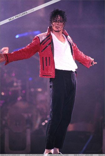 Michael Jackson BEAT IT :D