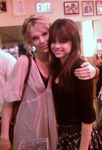  Taylor schnell, swift and Selena Gomez