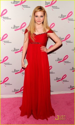 Abigail Breslin Goes Red For Hot Pink Party