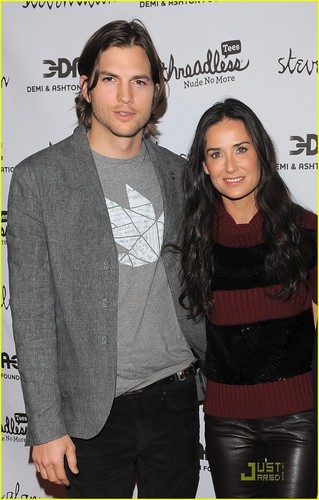  Ashton Kutcher & Demi Moore: Step Out For Freedom!