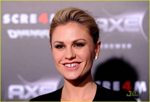 Kristen Bell & Anna Paquin: 'Scream 4' Premiere & After Party!