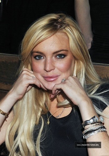  Lindsay Lohan at TEQA NYC taco Tuesdays Fotos