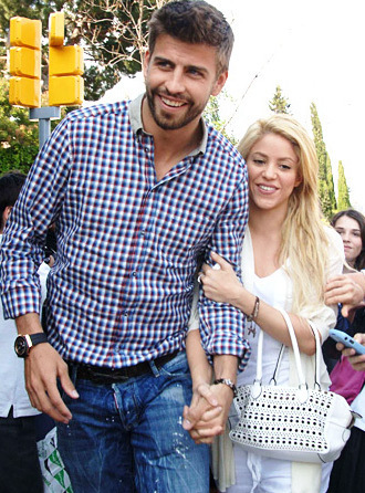 Shakira and Piqué :exaggerated exhibition of their love!