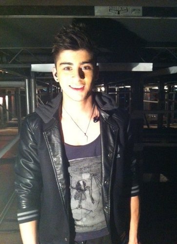 Zayn Means More To Me Than Life It's Self (Last Live Tour Nite In Cardiff) 100% Real ♥