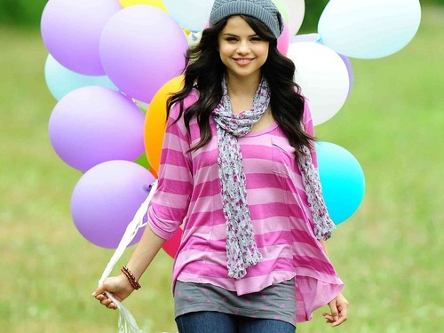  Selena karatasi la kupamba ukuta ❤