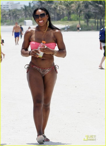  Serena Williams: Bikini beach, pwani Body!
