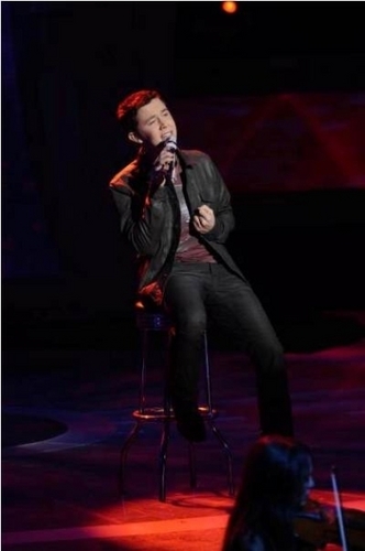  Scotty sings "I 십자가, 크로스 My Heart" 의해 George Strait