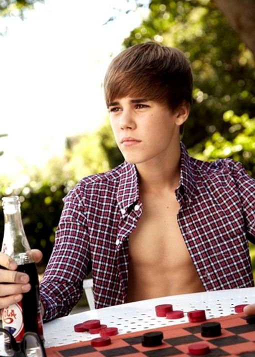 justin bieber sleeping shirtless. Shirtless Justin Bieber
