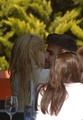kissing with eyes open - shakira-and-gerard-pique photo