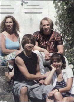  Alex with his family and vrienden :)