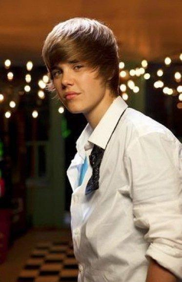 justin bieber in concert one less lonely girl. justin bieber cd cover one