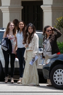  Vanessa & Family out in North Hollywood
