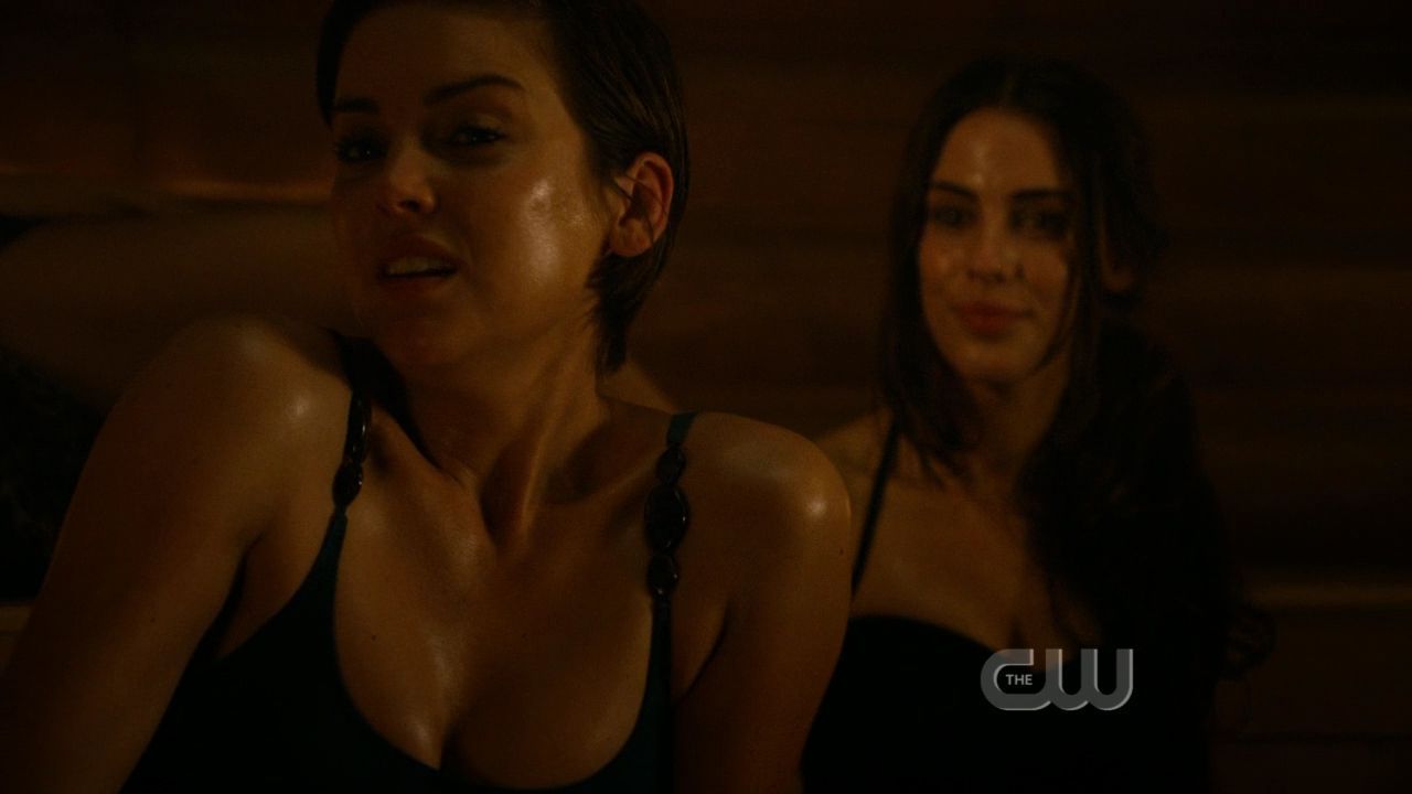 90210 3x13 - Its Getting Hot In Here - Jessica Stroup Image  image