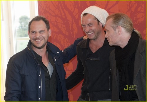  Jude Law: '360' bức ảnh Call in Vienna!