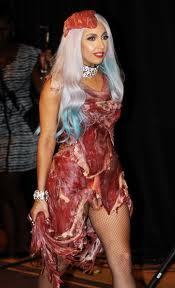  Lady gaga in her famous meat dress